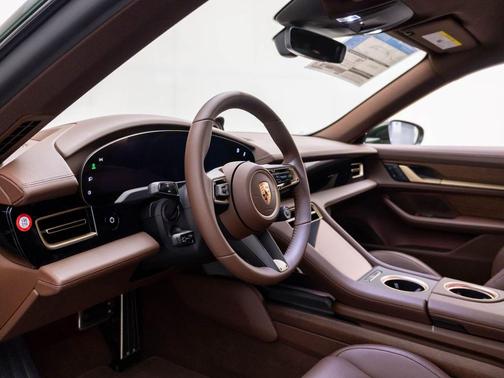 Oak Green Metallic Neo 2026 Porsche Taycan 4S