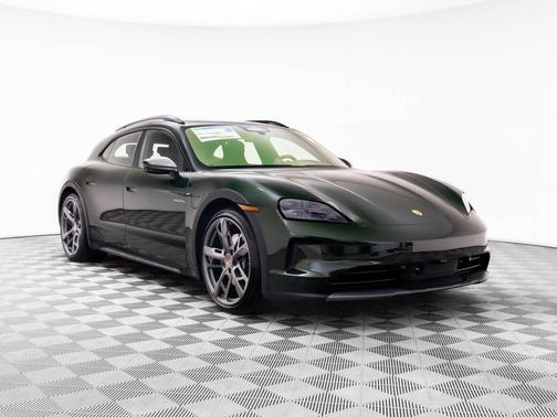 Oak Green Metallic Neo 2026 Porsche Taycan 4S