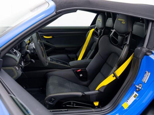 2025 Porsche 718 Spyder RS