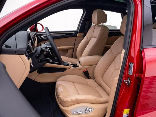 Carmine Red 2026 Porsche Macan Macan