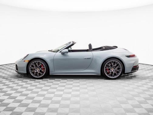2026 Porsche 911 Carrera 4S Cabriolet