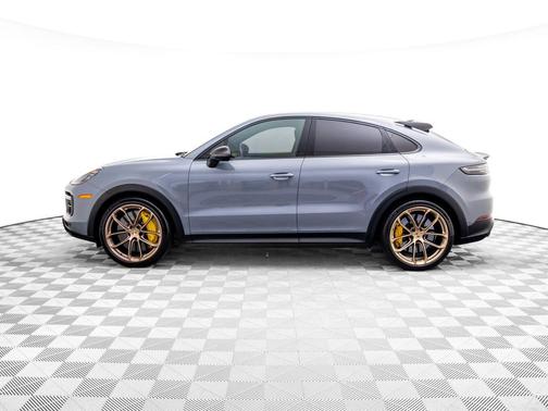 2022 Porsche Cayenne Turbo GT