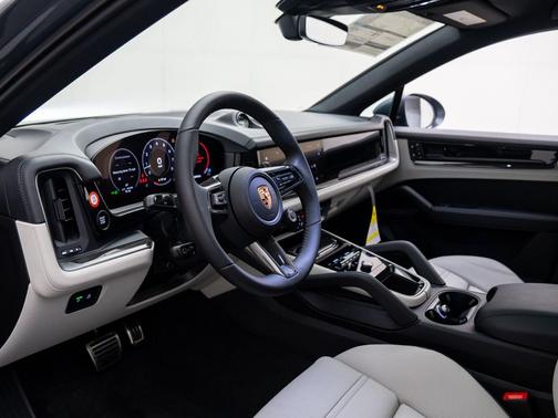 2026 Porsche Cayenne S