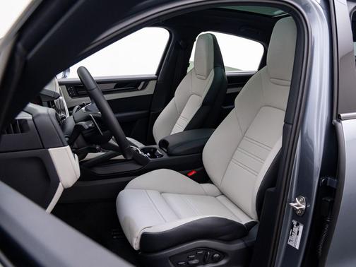 2026 Porsche Cayenne S