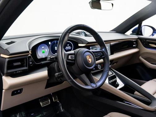 2025 Porsche Macan 4S