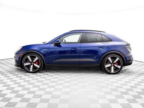 2025 Porsche Macan 4S