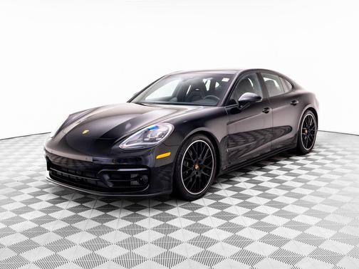 Black 2023 Porsche Panamera 4