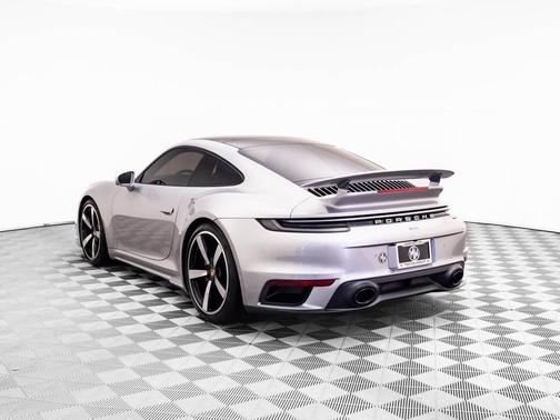 2021 Porsche 911 Turbo S