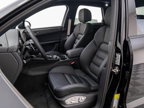 2026 Porsche Macan GTS