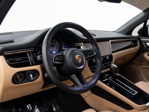 2023 Porsche Macan S