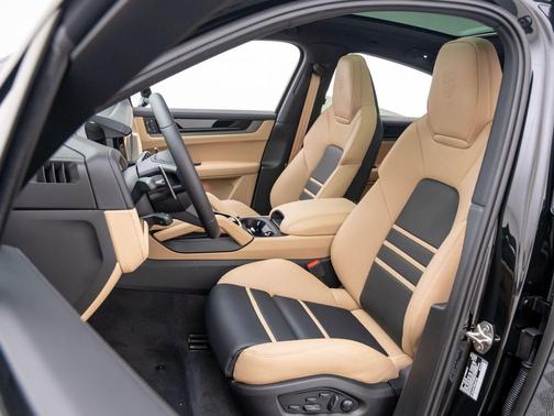 2025 Porsche Cayenne S