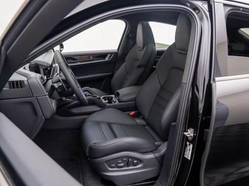 2025 Porsche Cayenne Turbo
