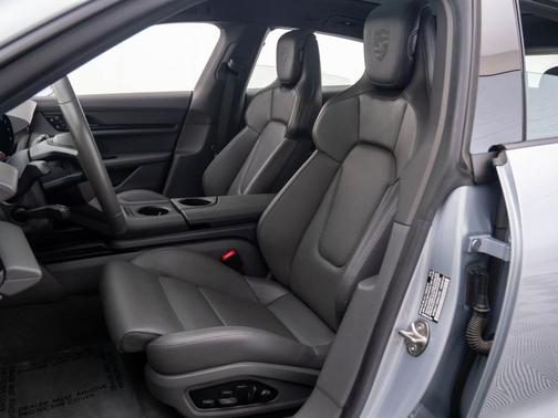 2022 Porsche Taycan 4