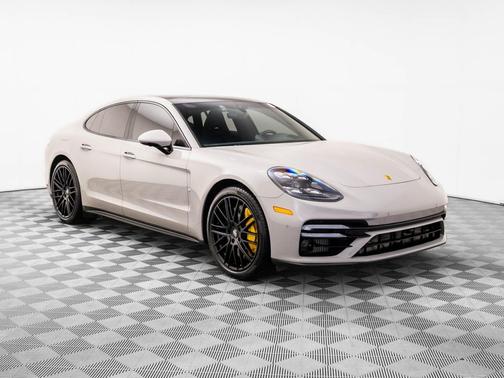 2021 Porsche Panamera Turbo S