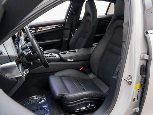 2021 Porsche Panamera Turbo S