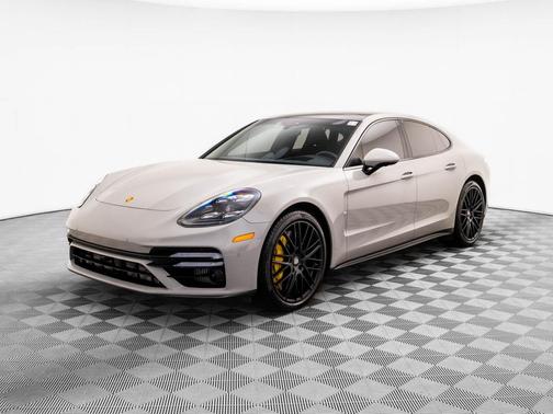 2021 Porsche Panamera Turbo S