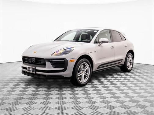 2022 Porsche Macan Base