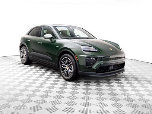 2026 Porsche Macan 4