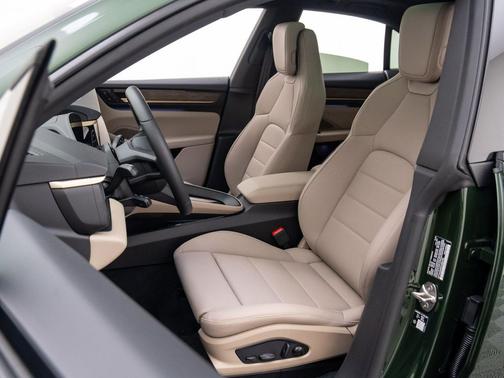 2026 Porsche Macan 4