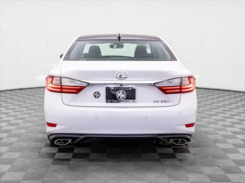 2018 Lexus ES 350 Base