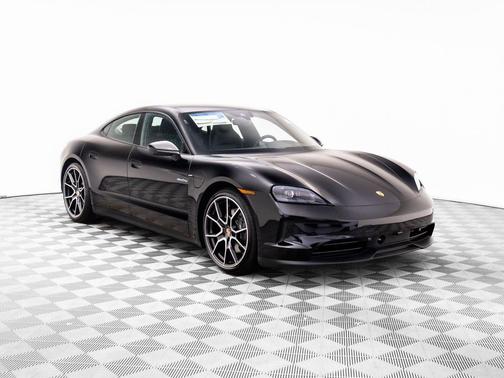 2025 Porsche Taycan 