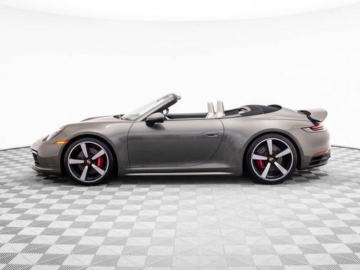 2020 Porsche 911 Carrera 4S Cabriolet