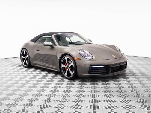 2020 Porsche 911 Carrera 4S Cabriolet