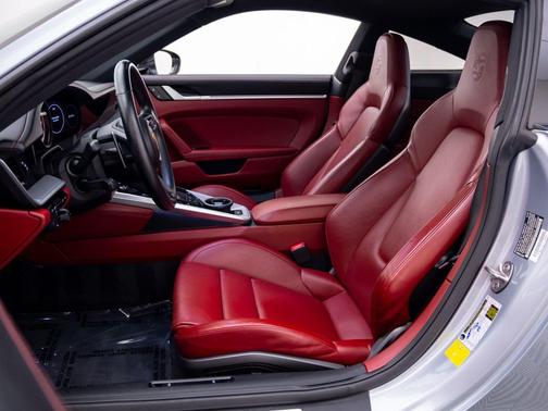Dolomite Silver Metallic 2021 Porsche 911 Carrera 4S