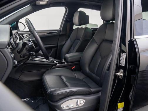 2023 Porsche Macan S