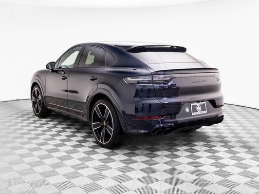 2023 Porsche Cayenne GTS