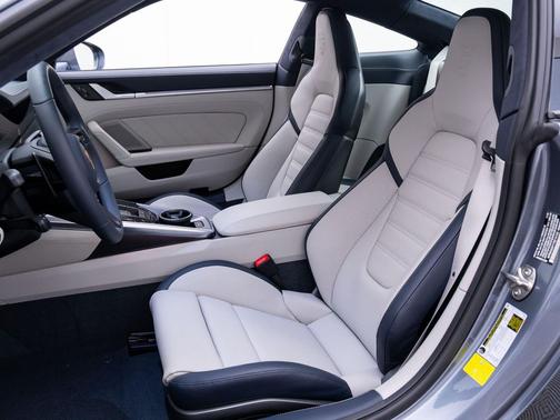 2026 Porsche 911 Carrera 4S