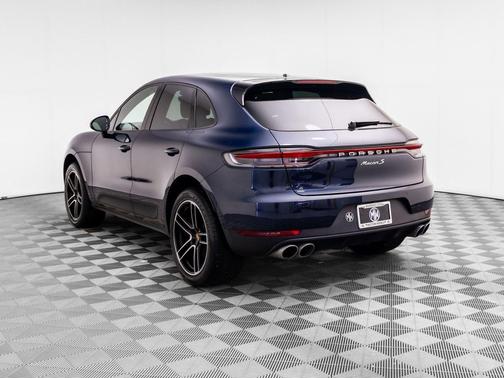 Night Blue Metallic 2020 Porsche Macan Macan