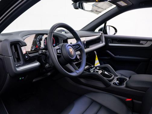 Chromite Black Metallic 2026 Porsche Cayenne Cayenne