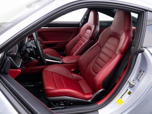 2022 Porsche 911 Turbo S