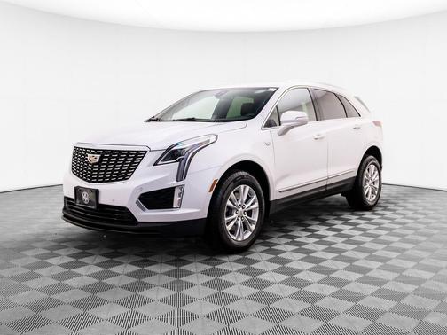 Crystal White Tricoat 2024 Cadillac XT5 Luxury