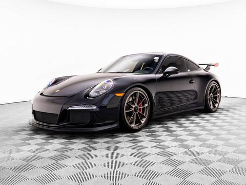 Guards Red 2014 Porsche 911 GT3