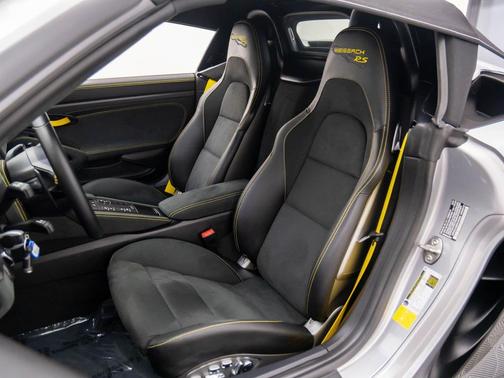 2024 Porsche 718 Spyder RS