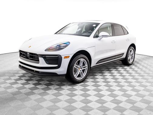 2026 Porsche Macan 