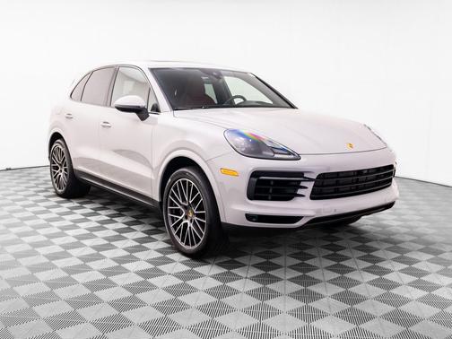 Chalk 2023 Porsche Cayenne Cayenne