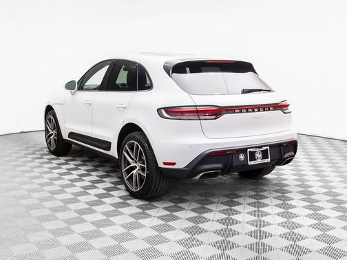 2026 Porsche Macan 