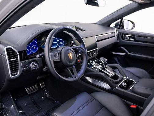 Arctic Grey 2022 Porsche Cayenne Turbo GT