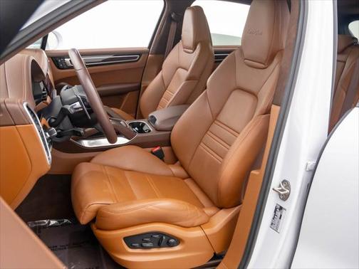 2023 Porsche Cayenne Turbo