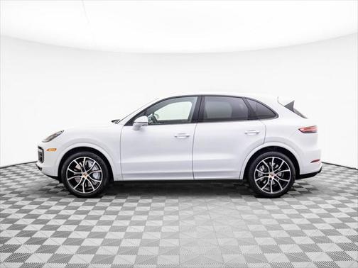2023 Porsche Cayenne Turbo