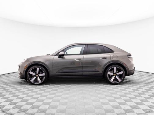 2024 Porsche Macan 4