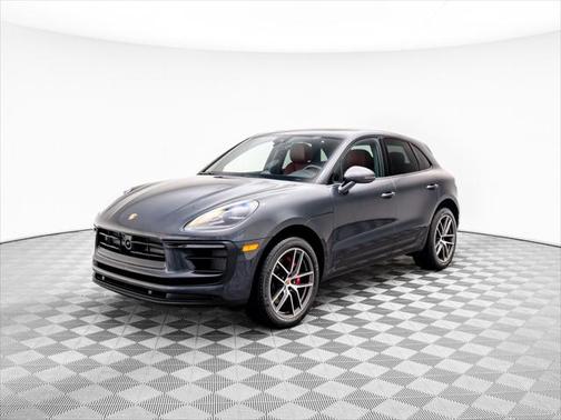 2023 Porsche Macan Base