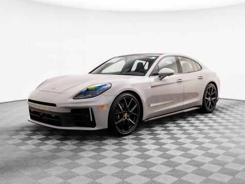 2026 Porsche Panamera 4