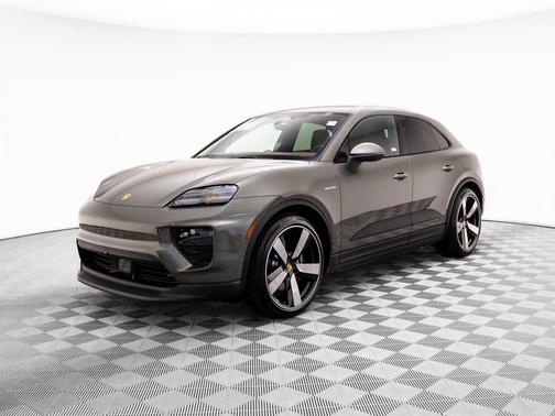 2025 Porsche Macan 4S
