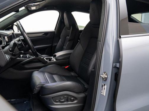 2024 Porsche Cayenne Turbo GT