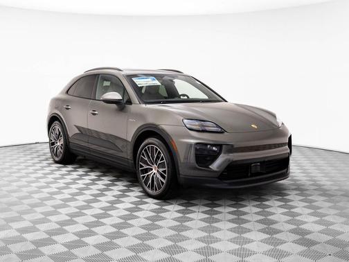 2025 Porsche Macan 4