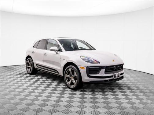 2024 Porsche Macan Base